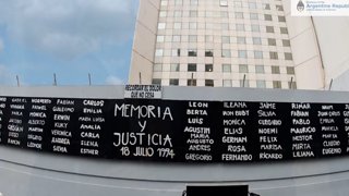Atentado a la AMIA: la Justicia define en septiembre la validez constitucional del juicio en ausencia